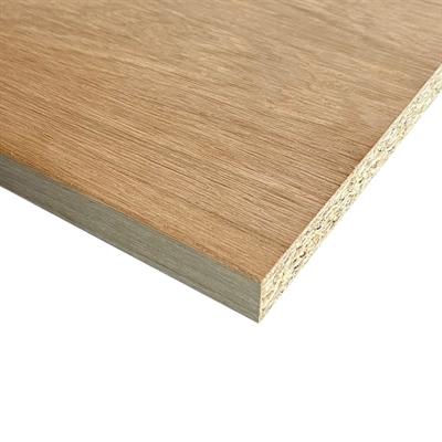 Gefineerde corpusplaat in Europees eiken